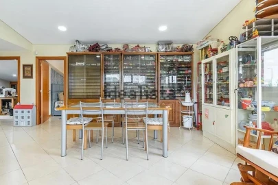 Moradia T6 para Venda em Lanhoso
