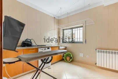 Moradia T6 para Venda em Lanhoso