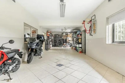 Moradia T6 para Venda em Lanhoso