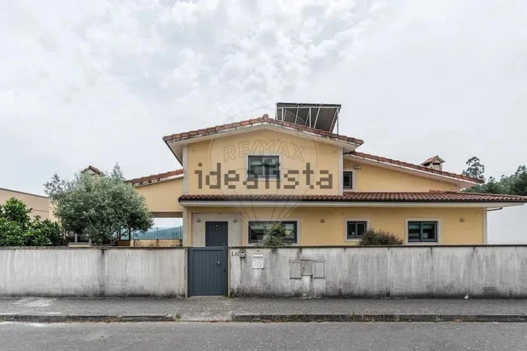 Moradia T6 para Venda em Lanhoso Foto 45