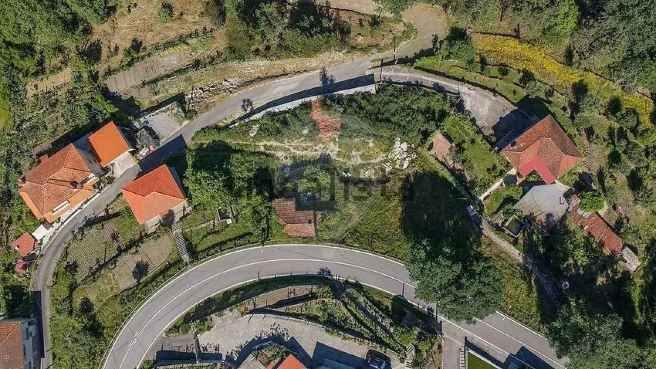 Moradia T1 para Venda em Freitas e Vila Cova Foto 11