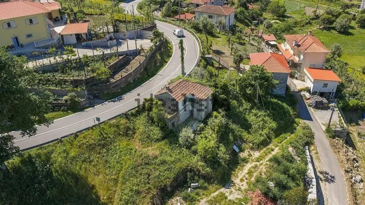 Moradia T1 para Venda em Freitas e Vila Cova Foto 16