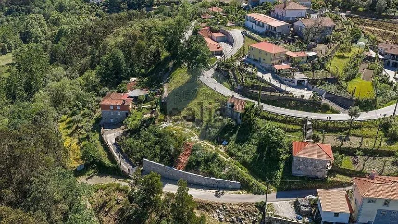 Moradia T1 para Venda em Freitas e Vila Cova Foto 6