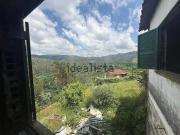 Moradia T1 para Venda em Freitas e Vila Cova