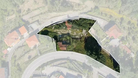Moradia T1 para Venda em Freitas e Vila Cova