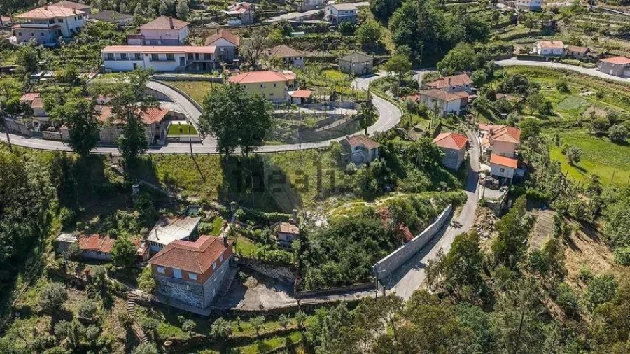 Moradia T1 para Venda em Freitas e Vila Cova Foto 7