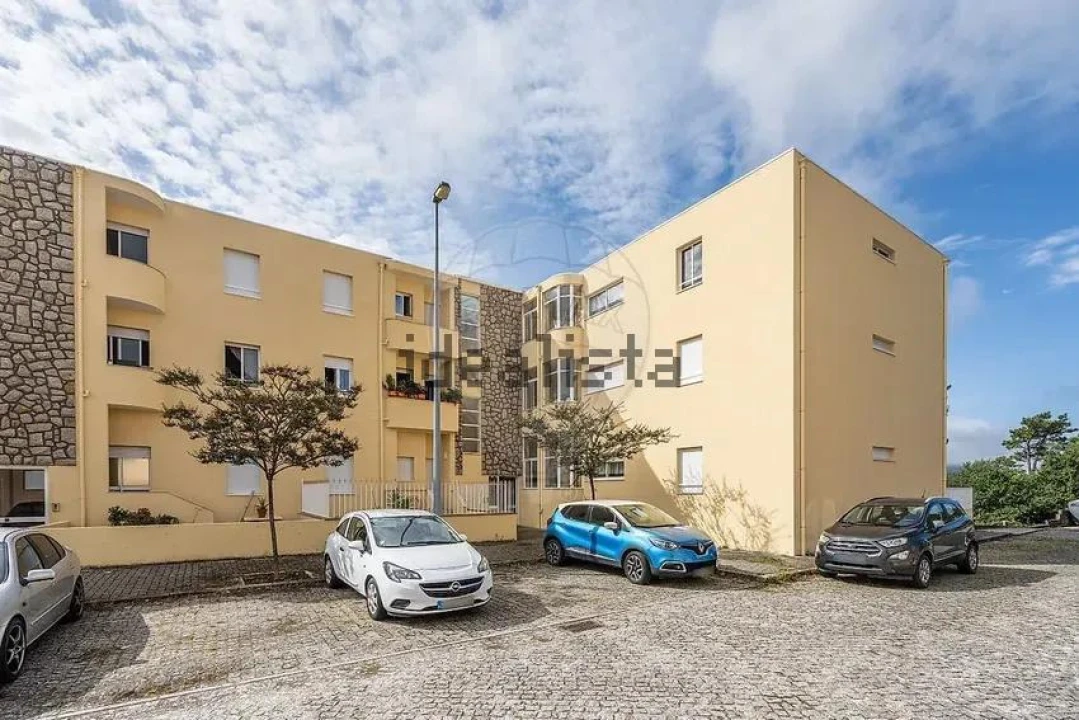 Apartamento T3 para Venda em Forjães Foto 1