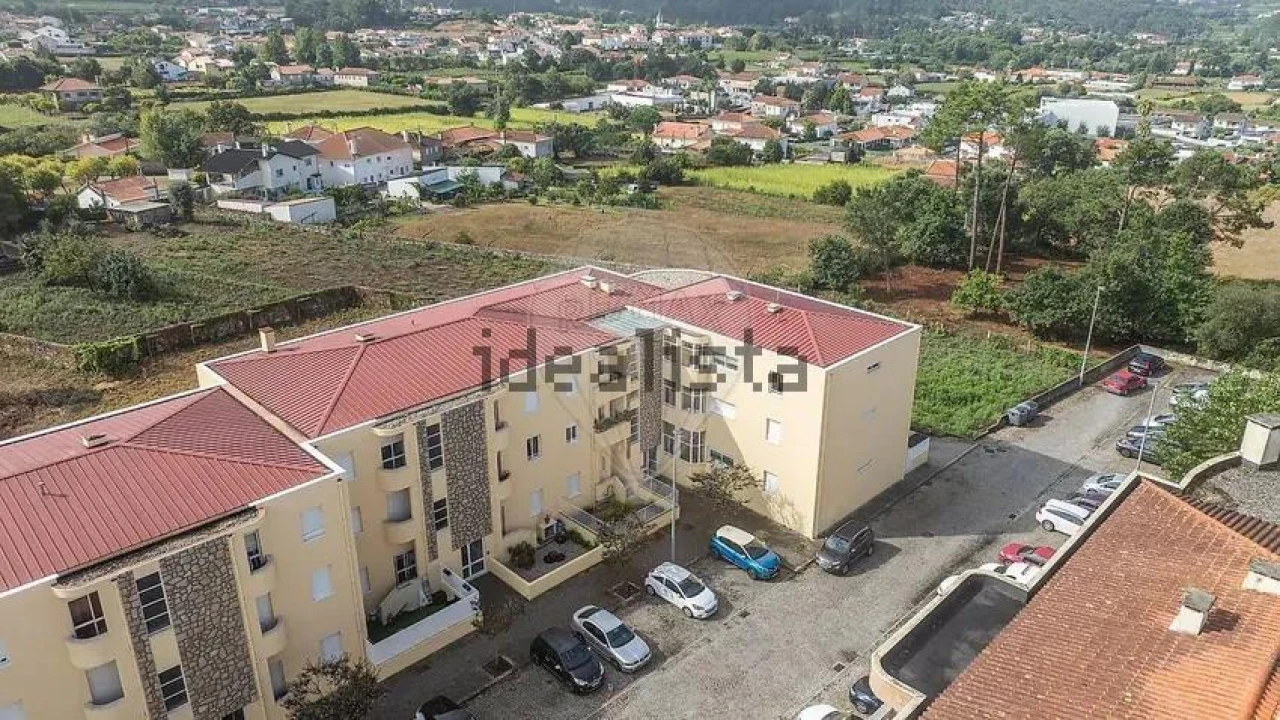 Apartamento T3 para Venda em Forjães Foto 18