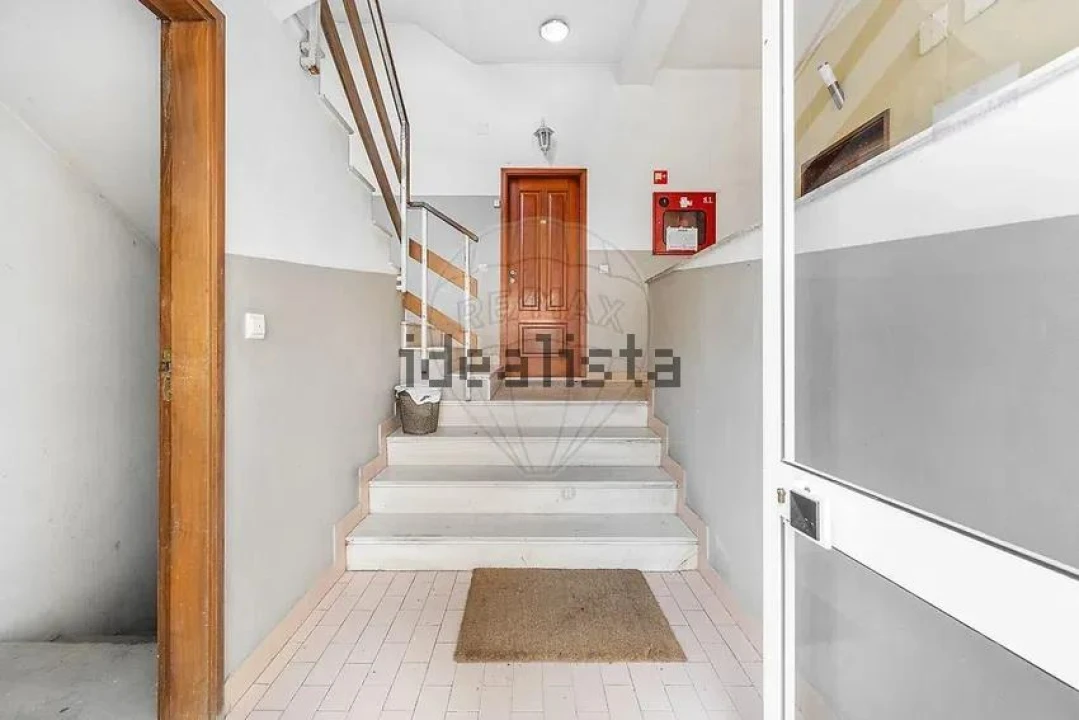 Apartamento T3 para Venda em Forjães Foto 2