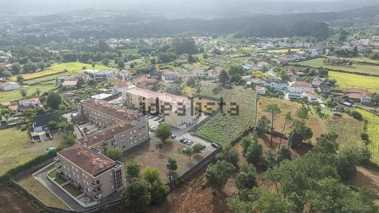 Apartamento T3 para Venda em Forjães Foto 26