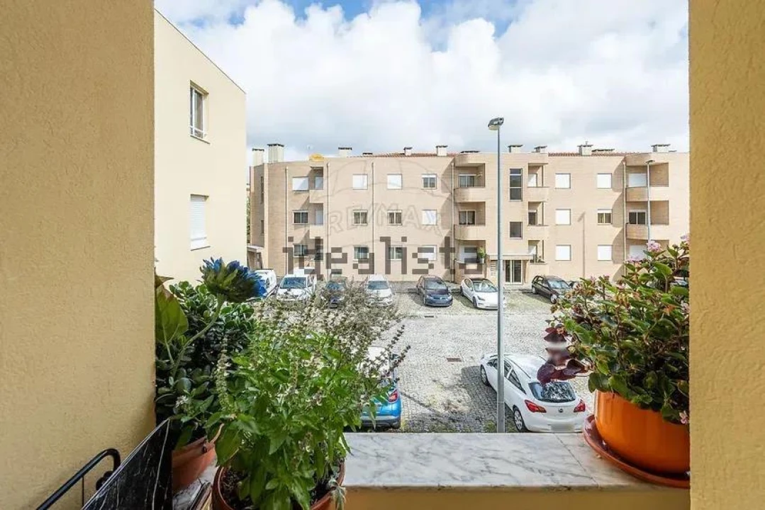 Apartamento T3 para Venda em Forjães Foto 6