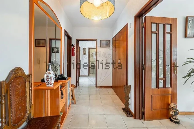 Apartamento T3 para Venda em Forjães Foto 7