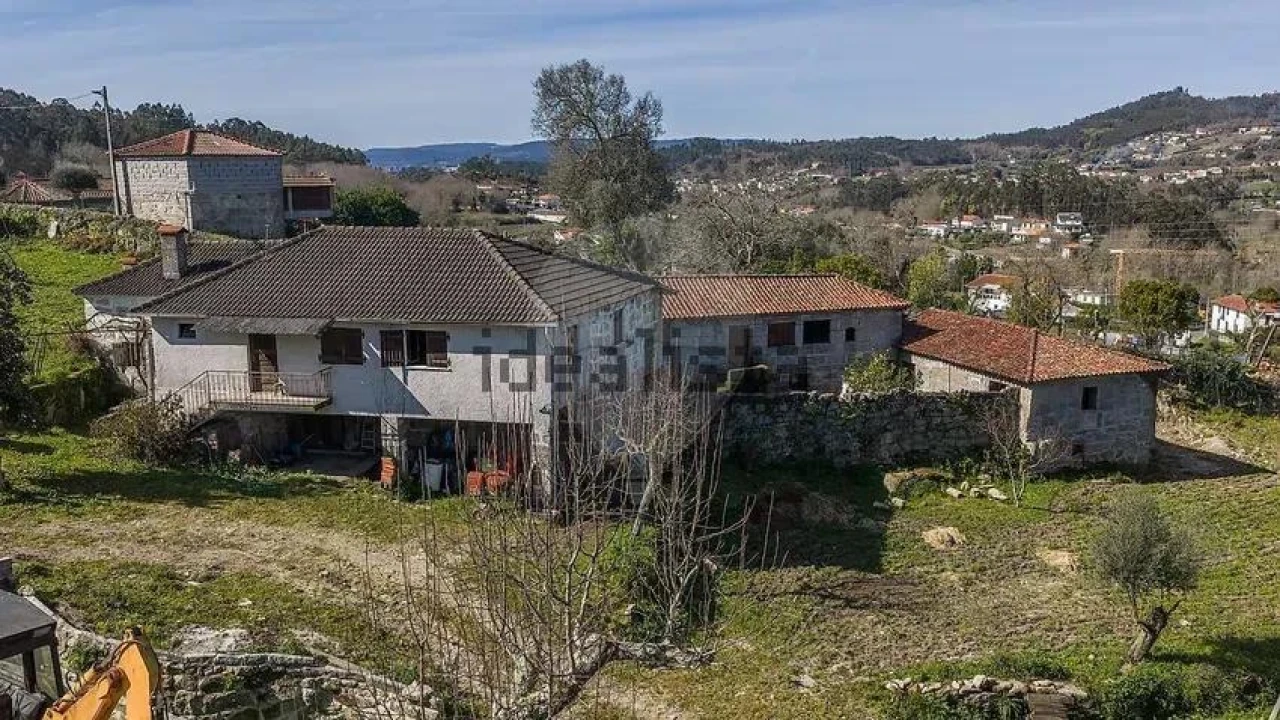Moradia T1 para Venda em Sobradelo da Goma Foto 1