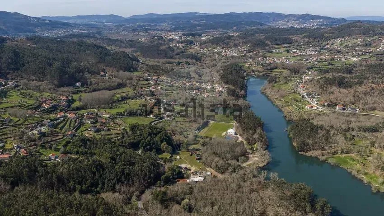 Moradia T1 para Venda em Sobradelo da Goma Foto 14
