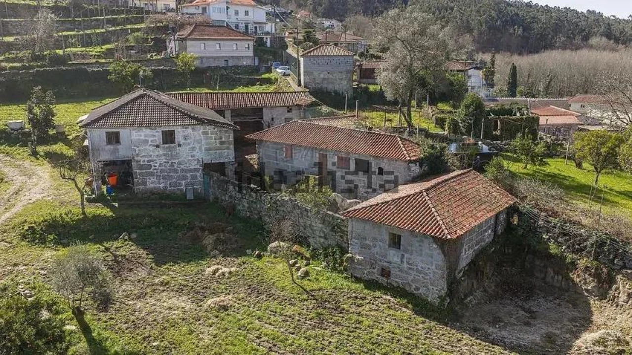 Moradia T1 para Venda em Sobradelo da Goma Foto 16