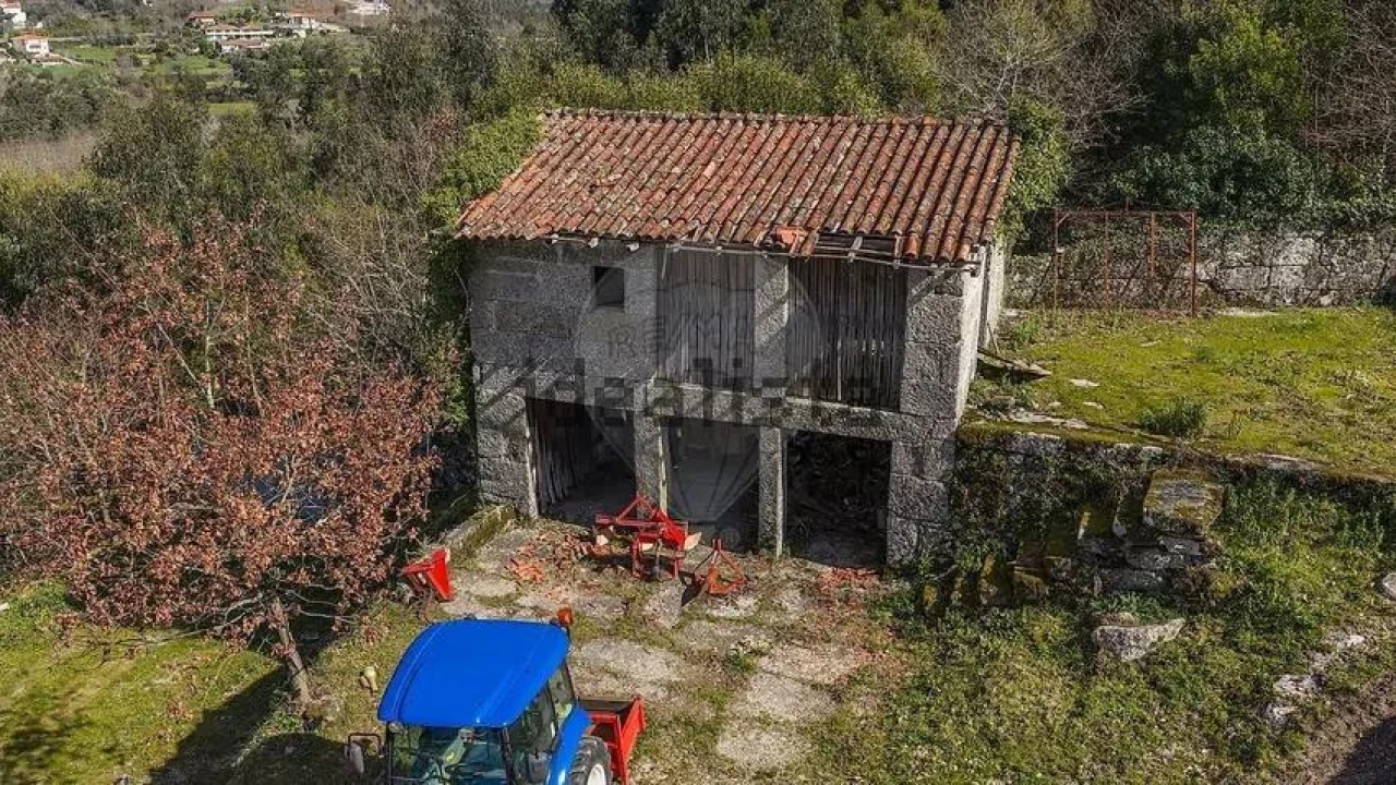 Moradia T1 para Venda em Sobradelo da Goma Foto 18