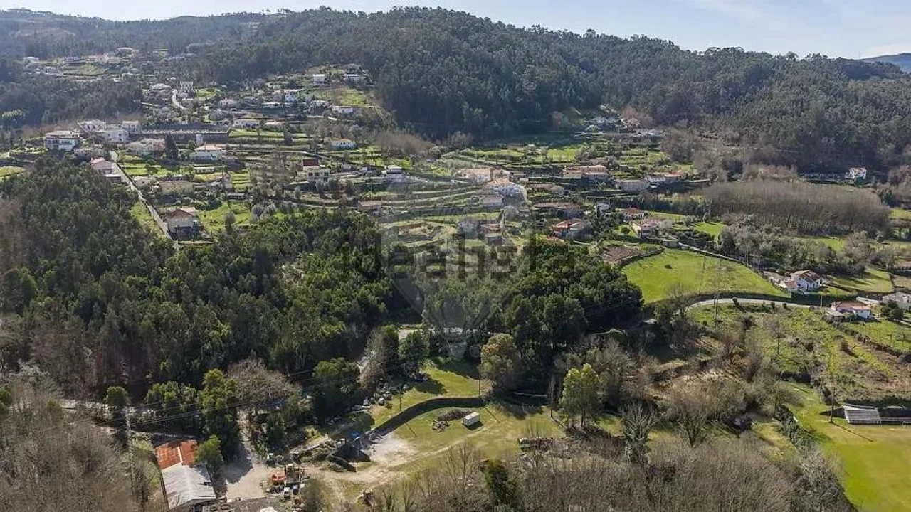 Moradia T1 para Venda em Sobradelo da Goma Foto 4