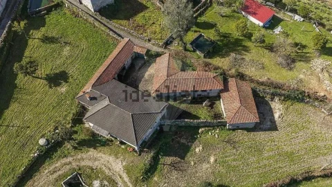 Moradia T1 para Venda em Sobradelo da Goma