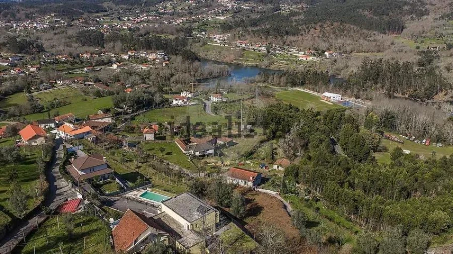 Moradia T1 para Venda em Sobradelo da Goma Foto 8