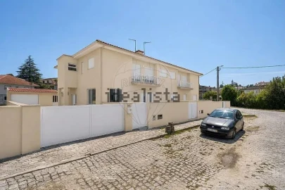 Apartamento T2 para Venda em Taide