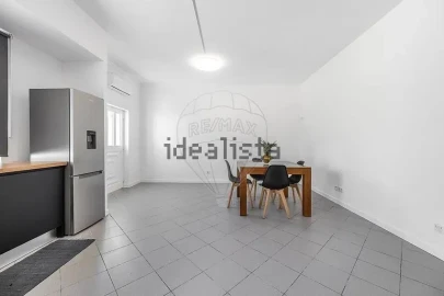 Apartamento T2 para Venda em Taide
