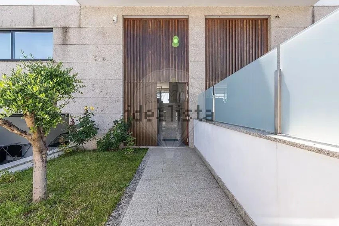 Moradia T4 para Venda em Braga (Maximinos, Sé e Cividade) Foto 2