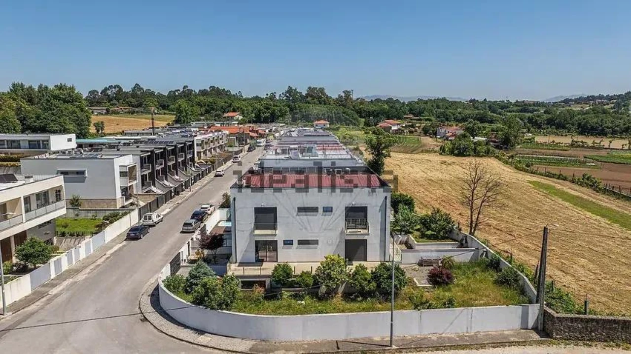 Moradia T4 para Venda em Braga (Maximinos, Sé e Cividade) Foto 41
