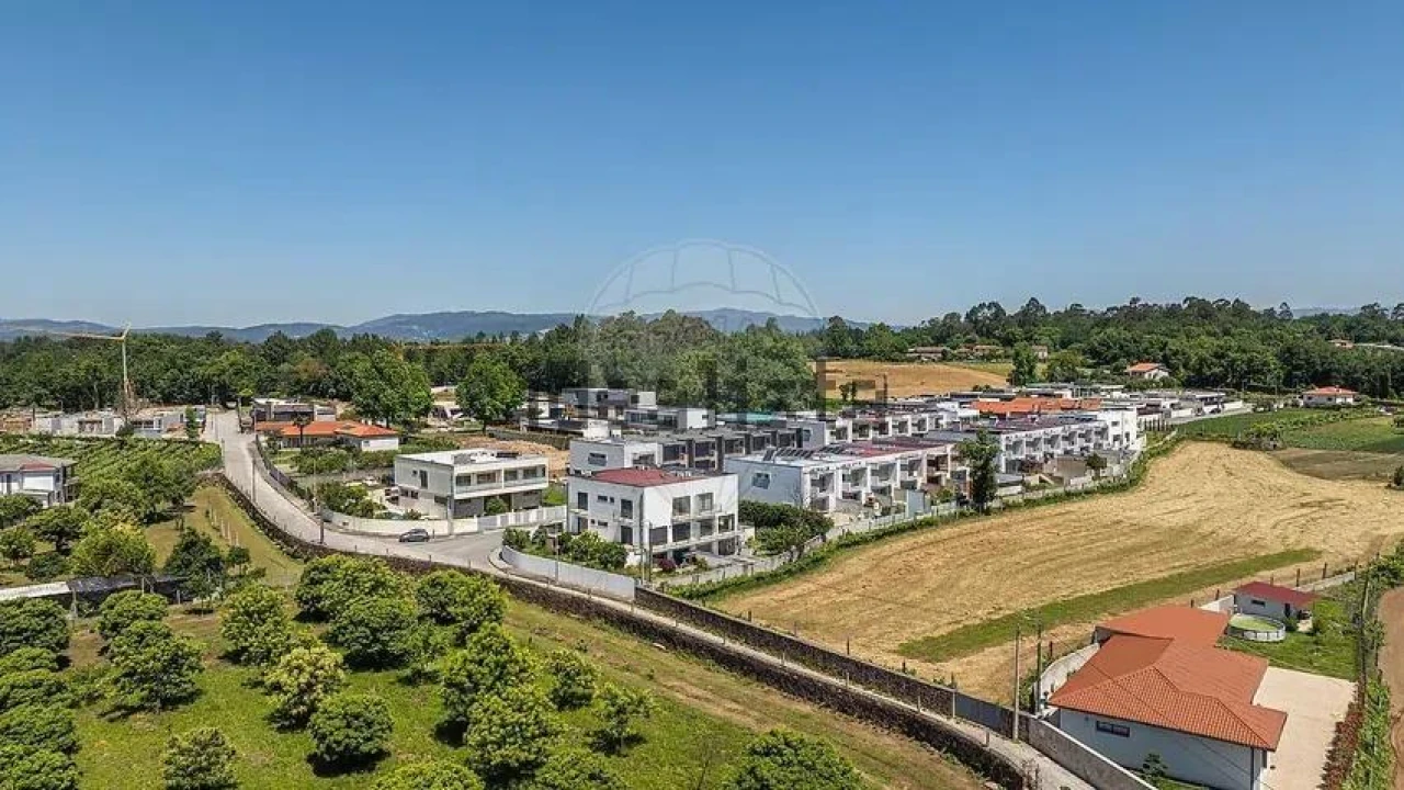 Moradia T4 para Venda em Braga (Maximinos, Sé e Cividade) Foto 45