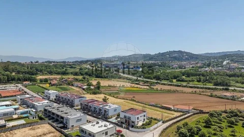 Moradia T4 para Venda em Braga (Maximinos, Sé e Cividade)
