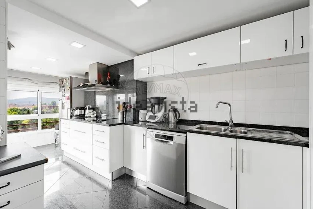Apartamento T4 para Venda em Barcelos, V.Boa, V.Frescainha Foto 8