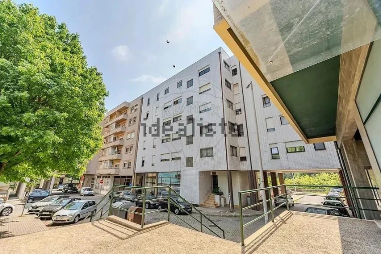 Apartamento T4 para Venda em Barcelos, V.Boa, V.Frescainha Foto 37