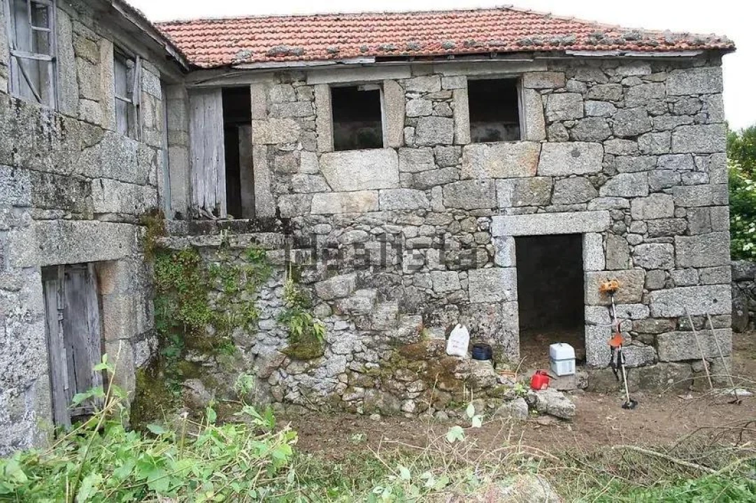Moradia T1 para Venda em Vila e Roussas Foto 2