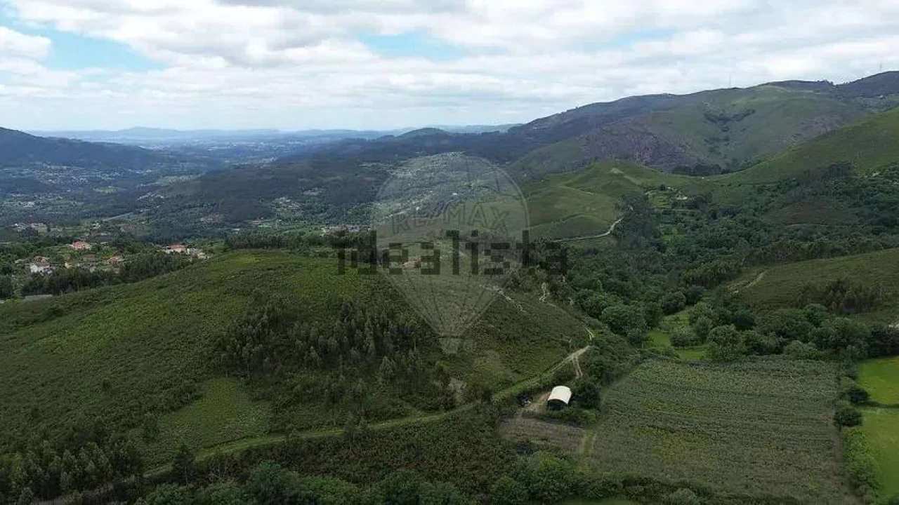 Moradia T1 para Venda em Gondoriz Foto 4