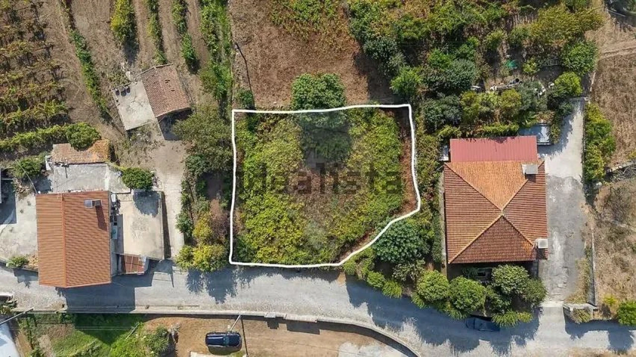 Terreno para Venda em Vila Verde e Barbudo Foto 2