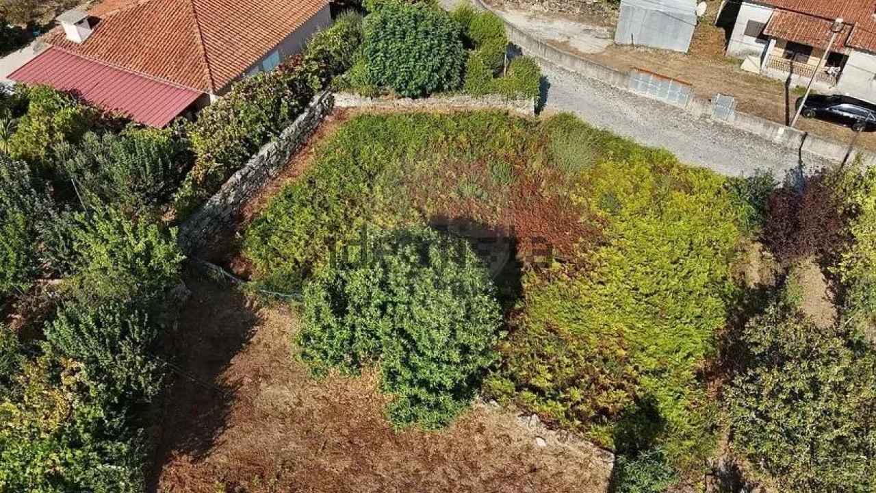 Terreno para Venda em Vila Verde e Barbudo Foto 9