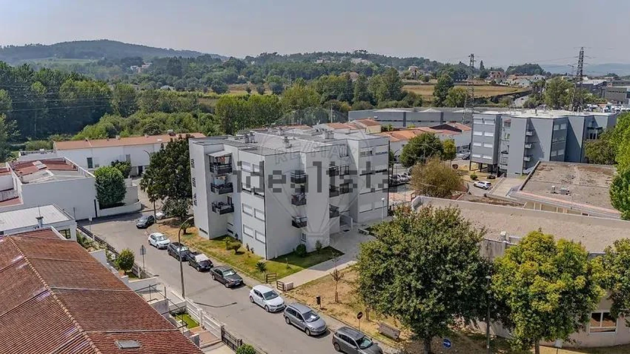 Apartamento T3 para Venda em Braga (Maximinos, Sé e Cividade) Foto 4