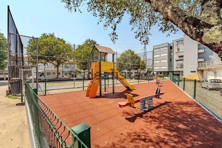 Apartamento T3 para Venda em Braga (Maximinos, Sé e Cividade) Foto 26