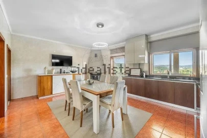Moradia T4 para Venda em Vila Fria e Vizela (São Jorge)