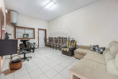 Moradia T4 para Venda em Vila Fria e Vizela (São Jorge)
