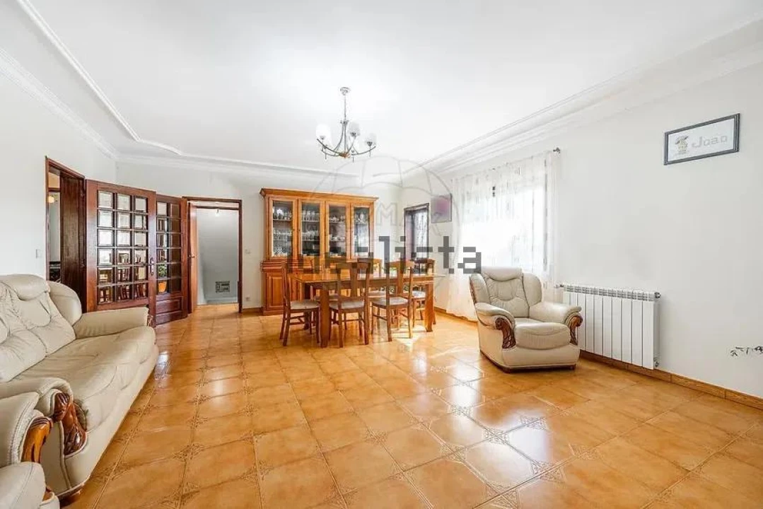 Moradia T4 para Venda em Moure Foto 1