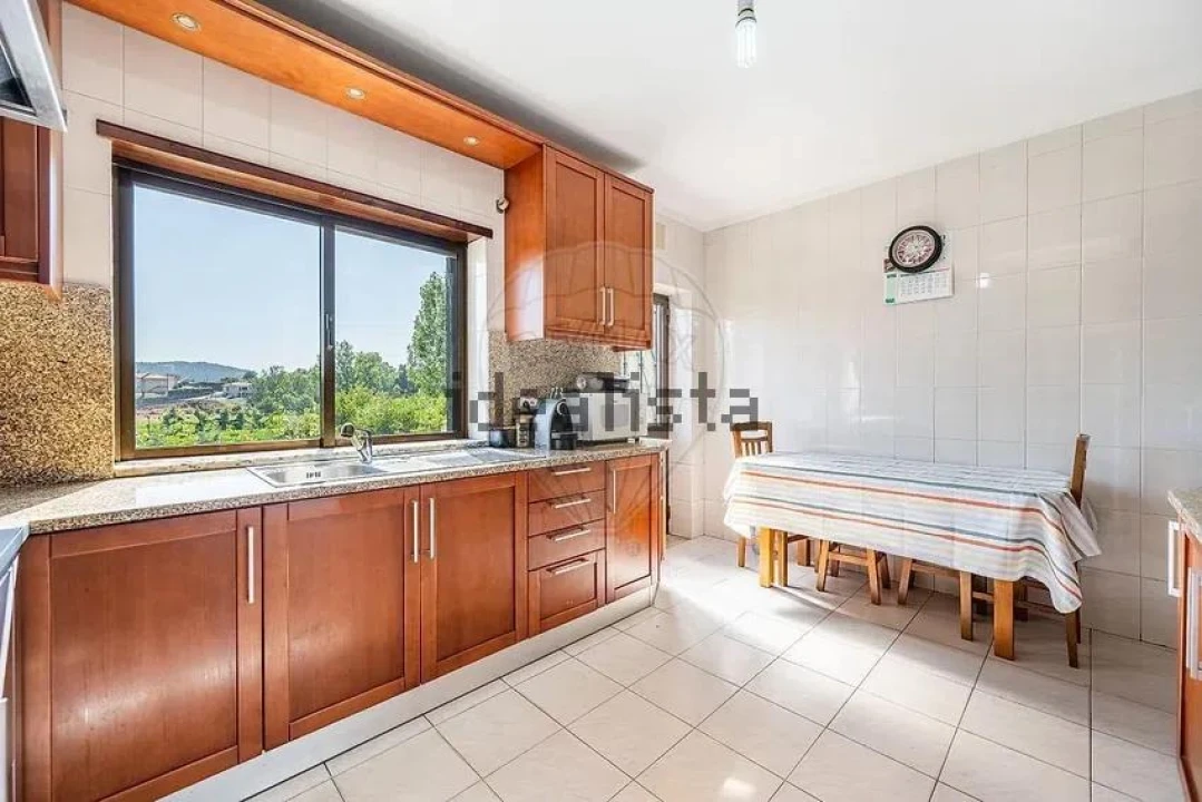 Moradia T4 para Venda em Moure Foto 26
