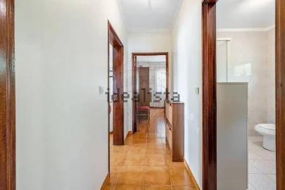 Moradia T4 para Venda em Moure
