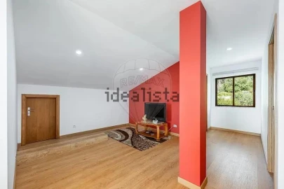 Moradia T4 para Venda em Moure