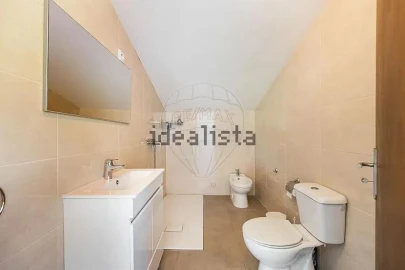Moradia T4 para Venda em Moure