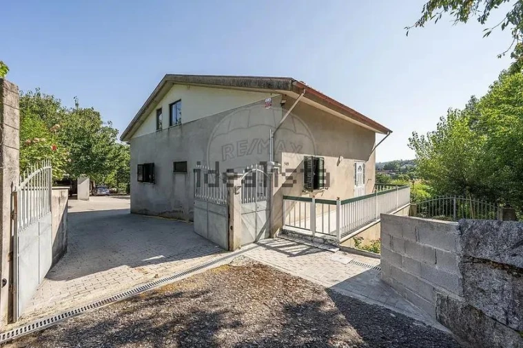 Moradia T4 para Venda em Moure Foto 43