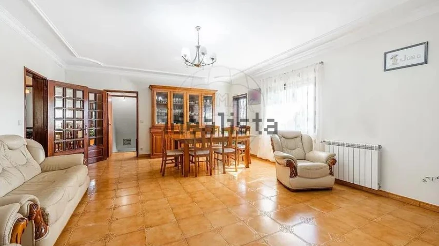 Moradia T4 para Venda em Moure