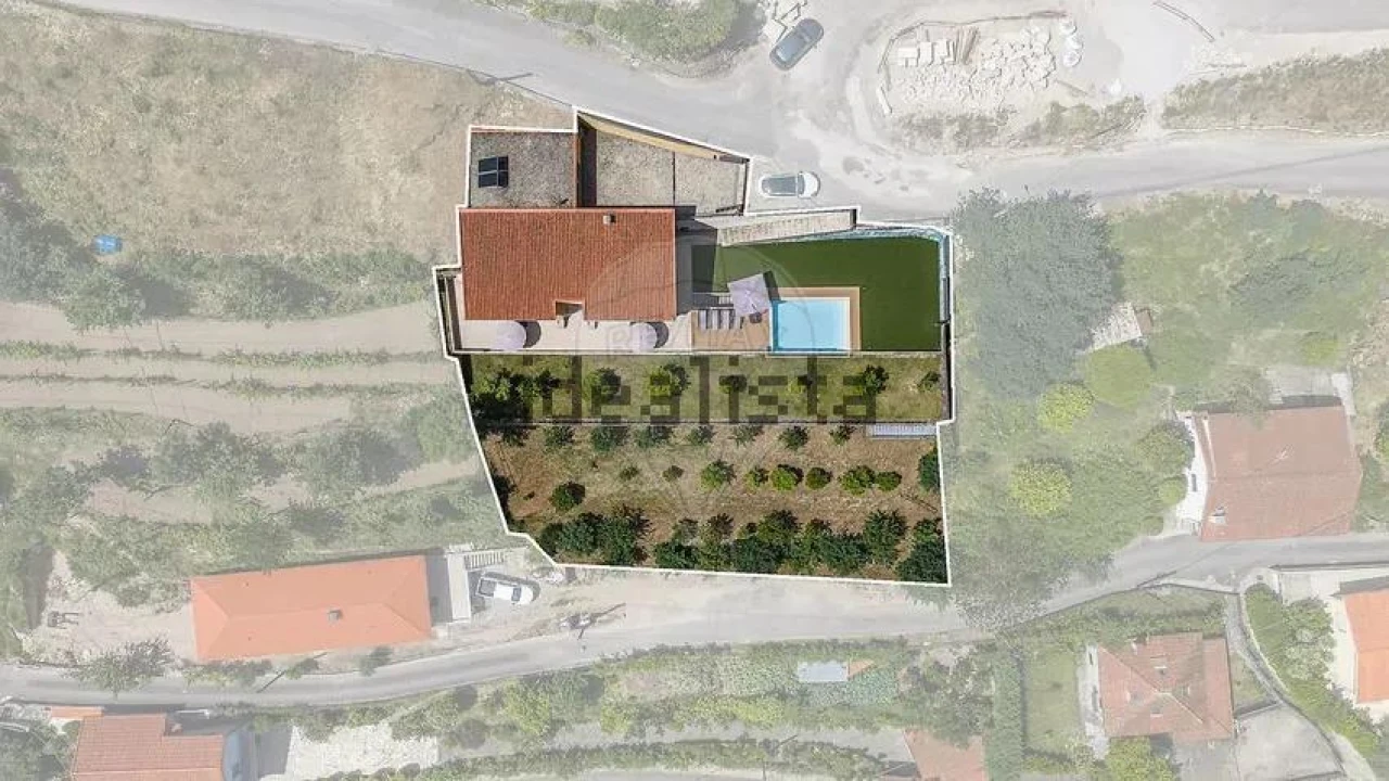 Moradia T3 para Venda em Rio Caldo Foto 3