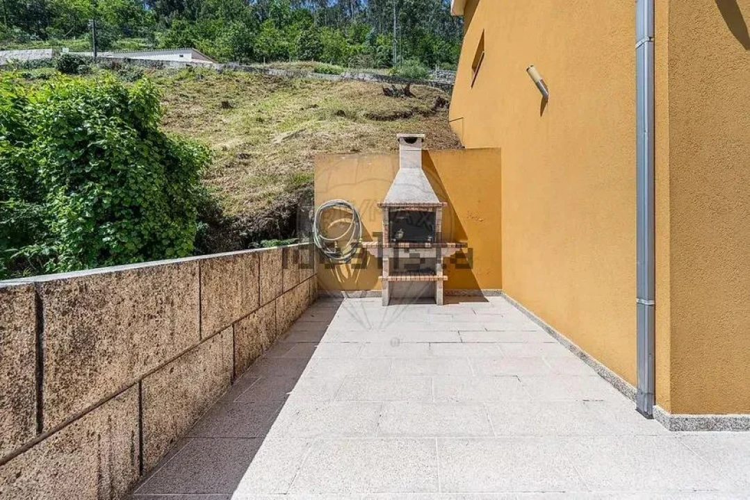 Moradia T3 para Venda em Rio Caldo Foto 48