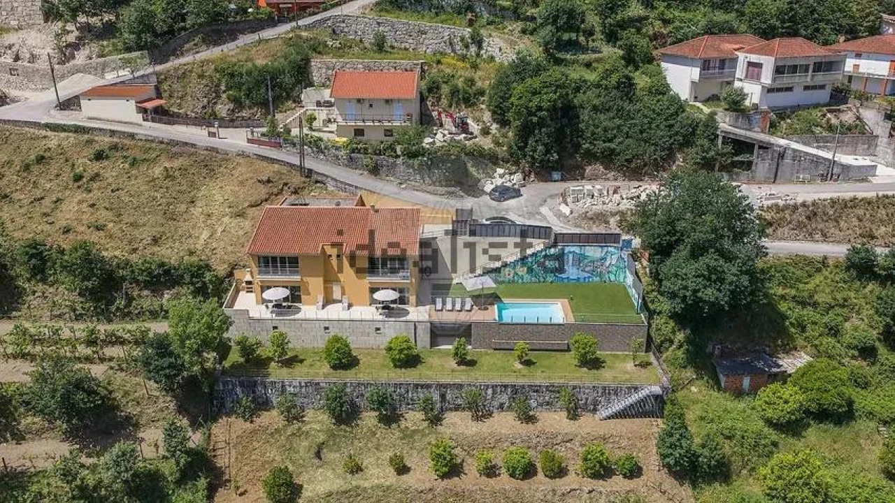 Moradia T3 para Venda em Rio Caldo Foto 6