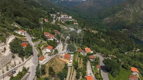 Moradia T3 para Venda em Rio Caldo
